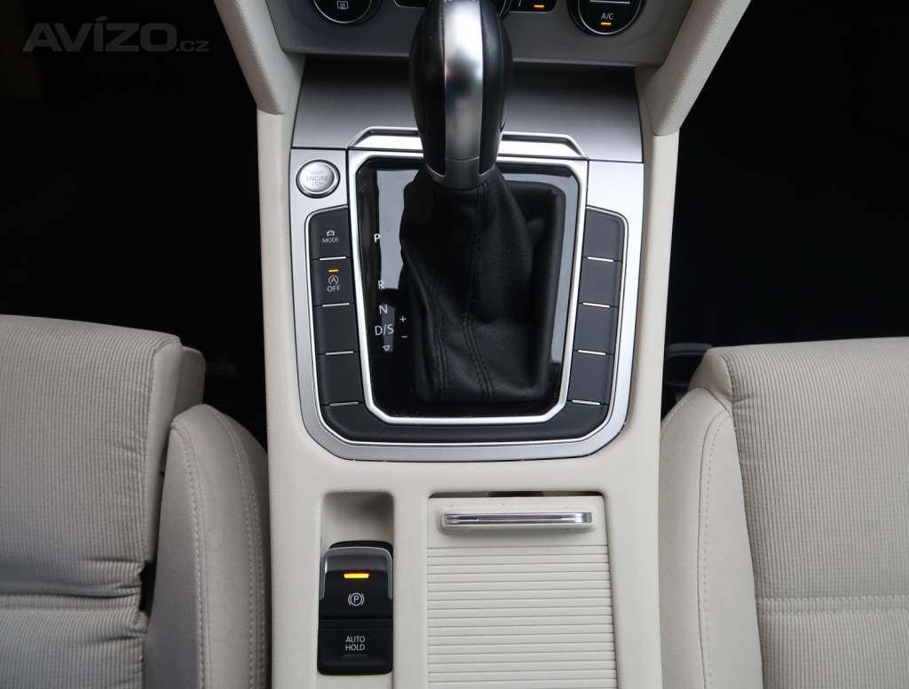 Foto inzerátu Volkswagen Passat 2.0 TDI