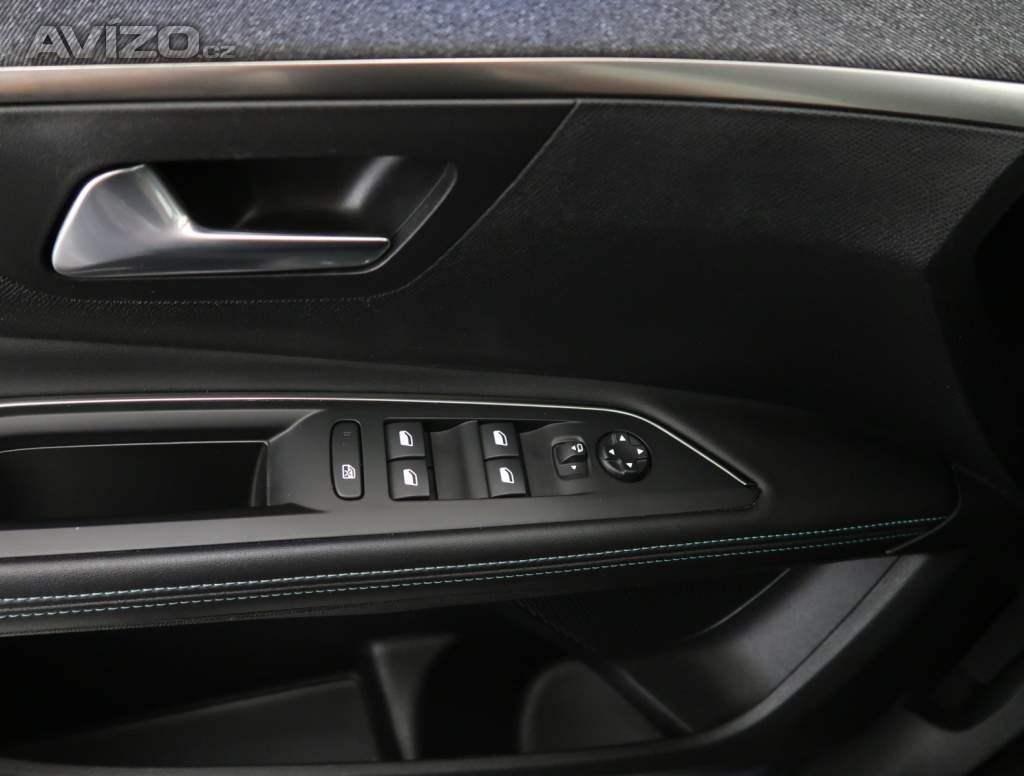 Foto inzerátu Peugeot 5008 1.5 BlueHDi