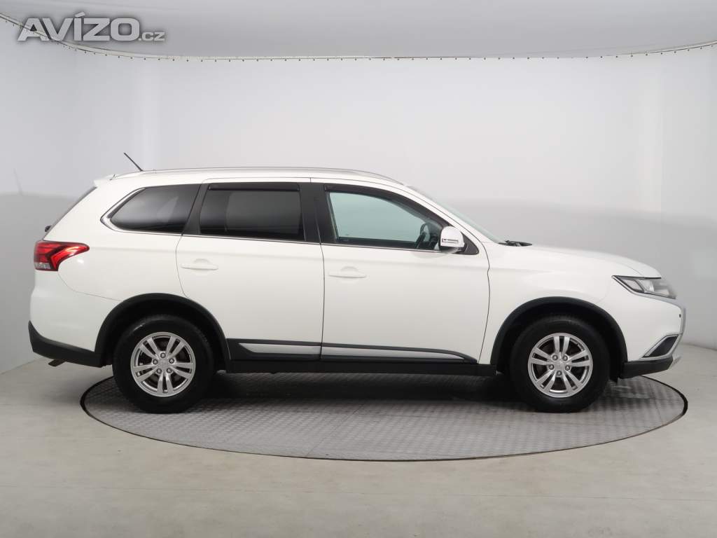 Foto inzerátu Mitsubishi Outlander 2.2 DI-D