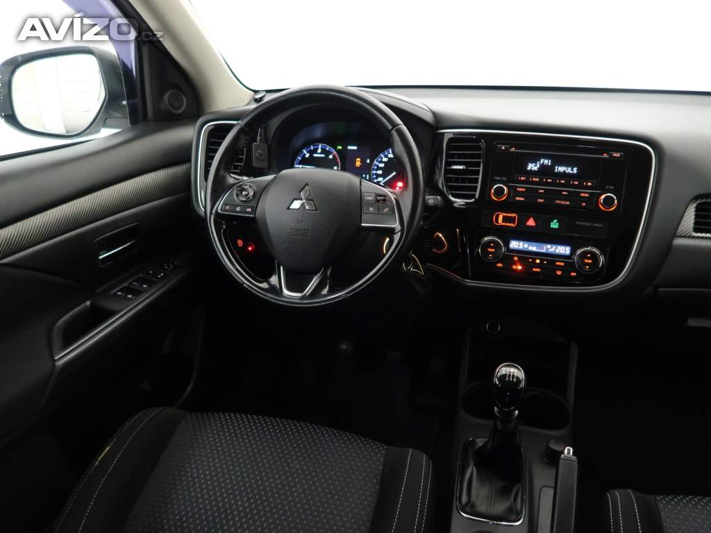 Foto inzerátu Mitsubishi Outlander 2.2 DI-D