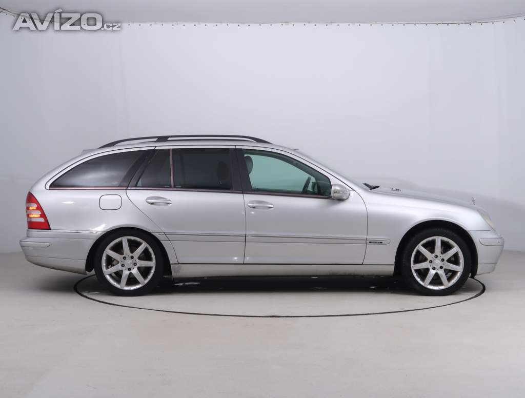Foto inzerátu Mercedes-Benz Třídy C C 240 4MATIC