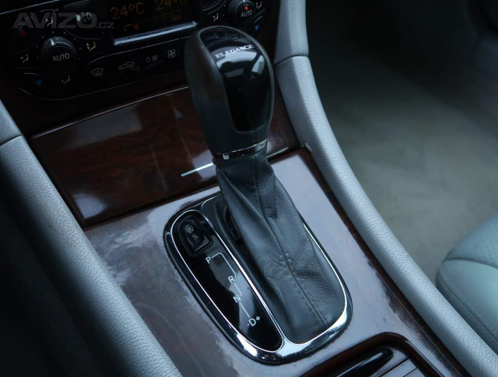 Foto inzerátu Mercedes-Benz Třídy C C 240 4MATIC