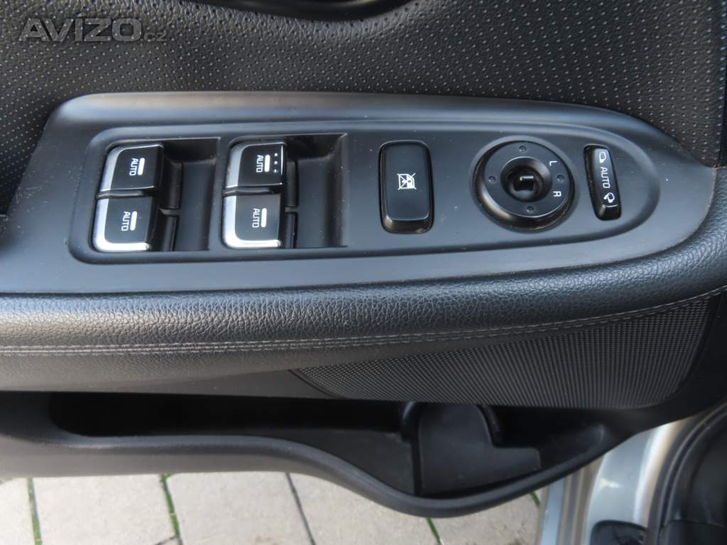 Foto inzerátu Kia Carens 1.7 CRDi