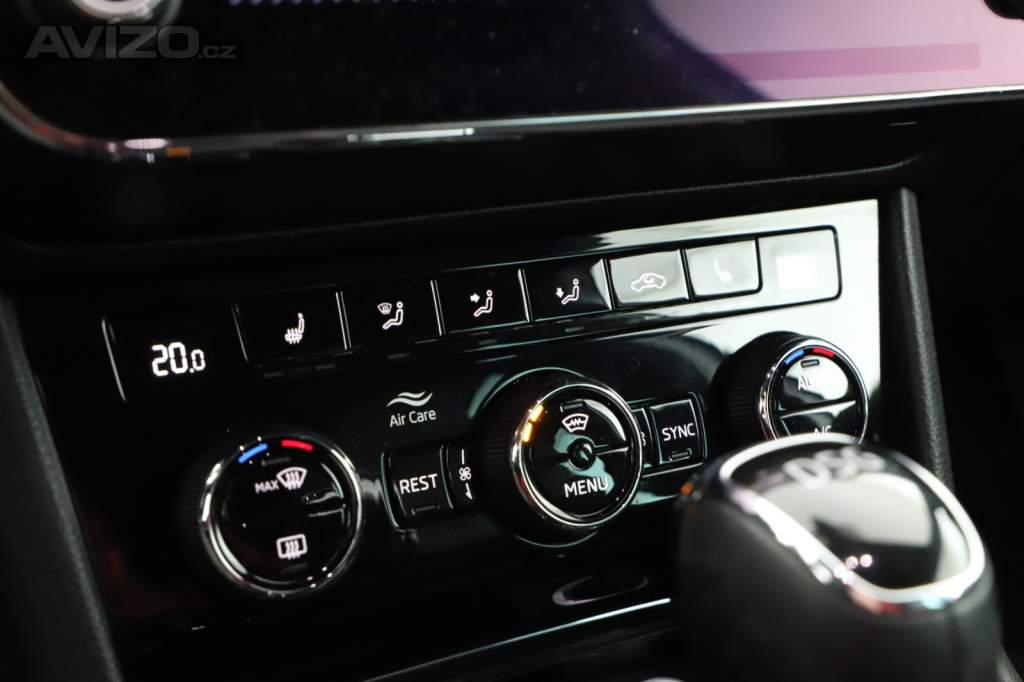 Foto inzerátu Škoda Superb 2.0 TSI