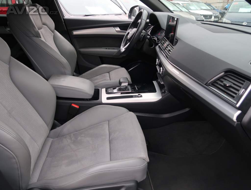 Foto inzerátu Audi Q5 Sportback 45 TFSI