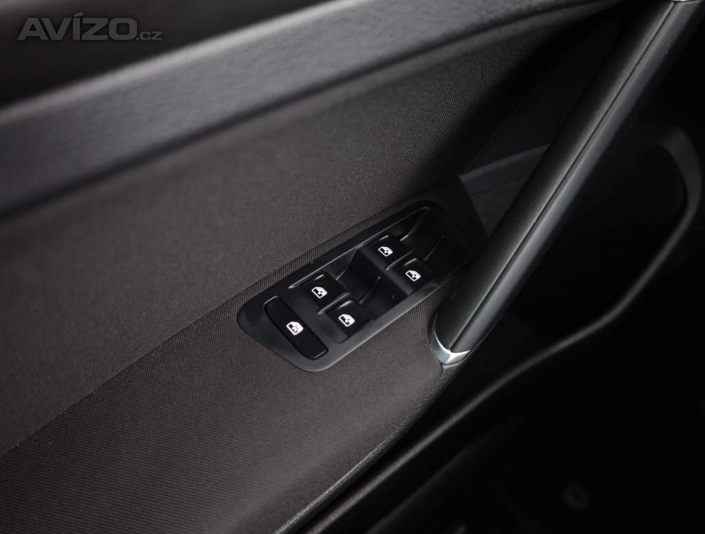 Foto inzerátu Volkswagen Golf 1.4 TSI