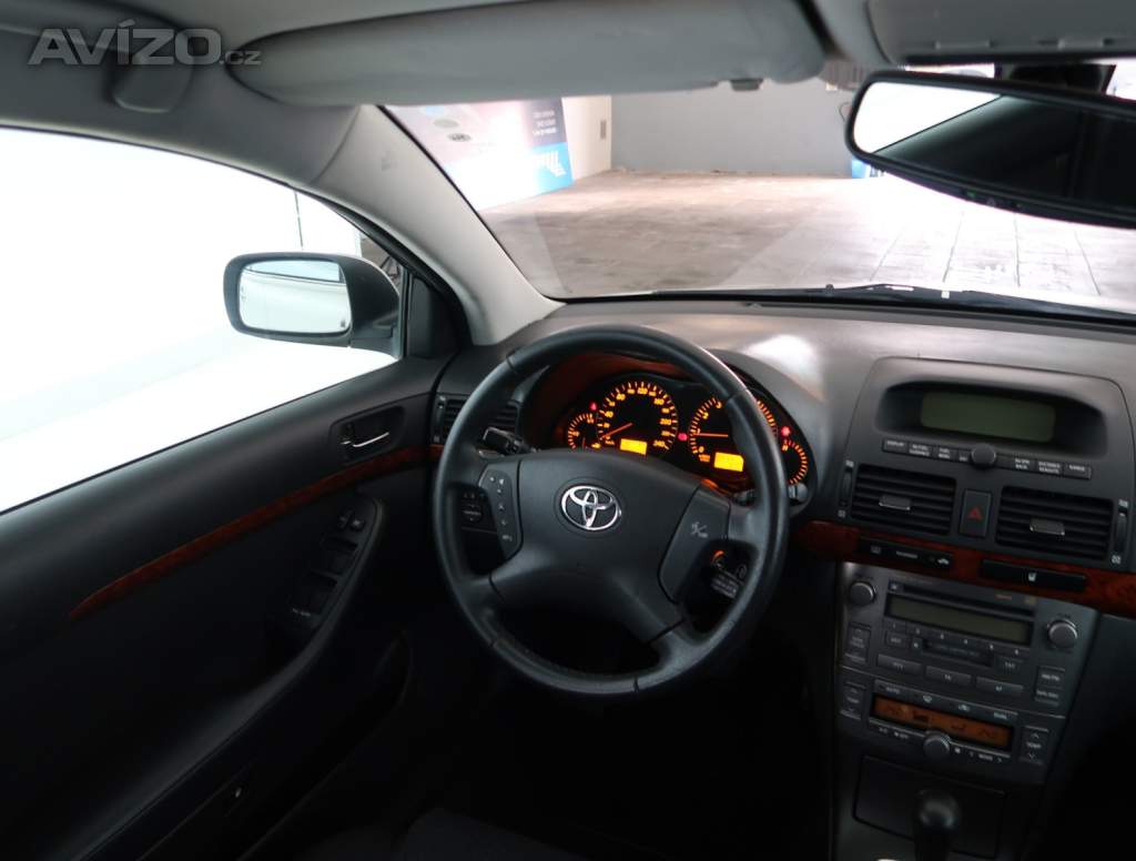 Foto inzerátu Toyota Avensis 2.0 VVT-i