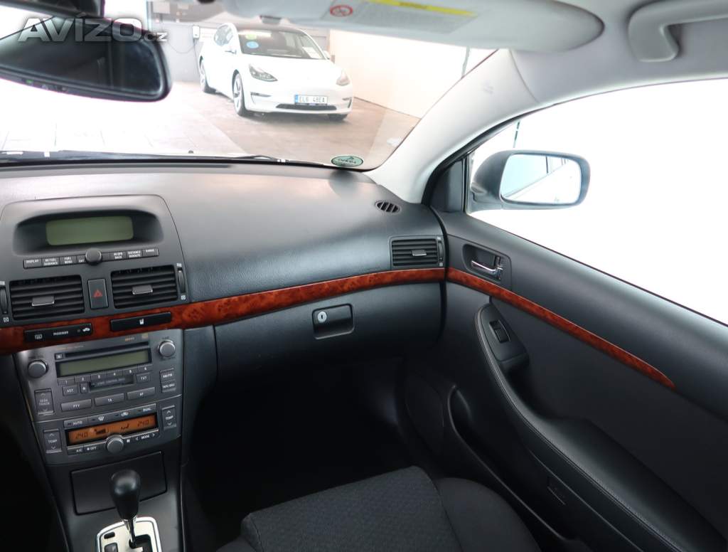 Foto inzerátu Toyota Avensis 2.0 VVT-i