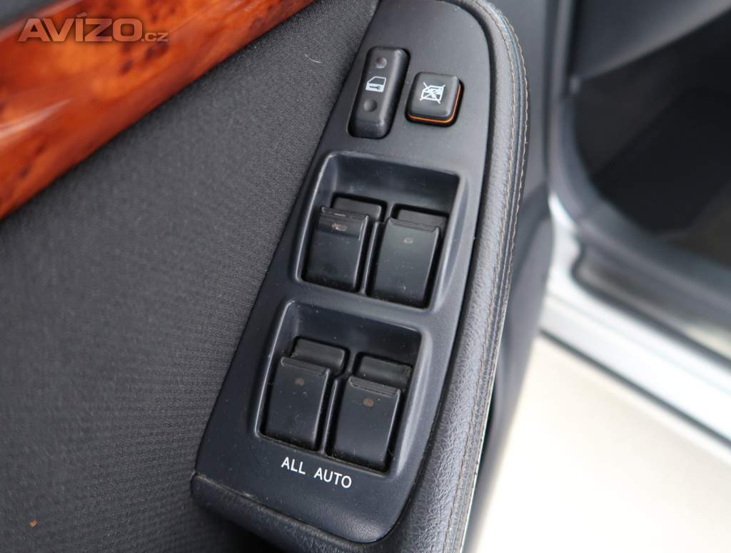 Foto inzerátu Toyota Avensis 2.0 VVT-i