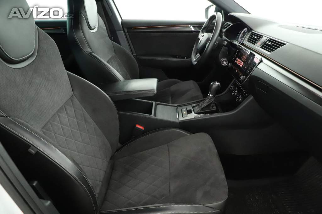 Foto inzerátu Škoda Superb 2.0 TSI