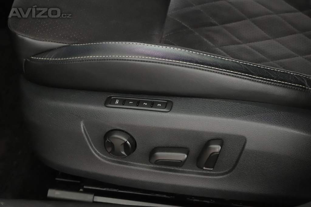 Foto inzerátu Škoda Superb 2.0 TSI