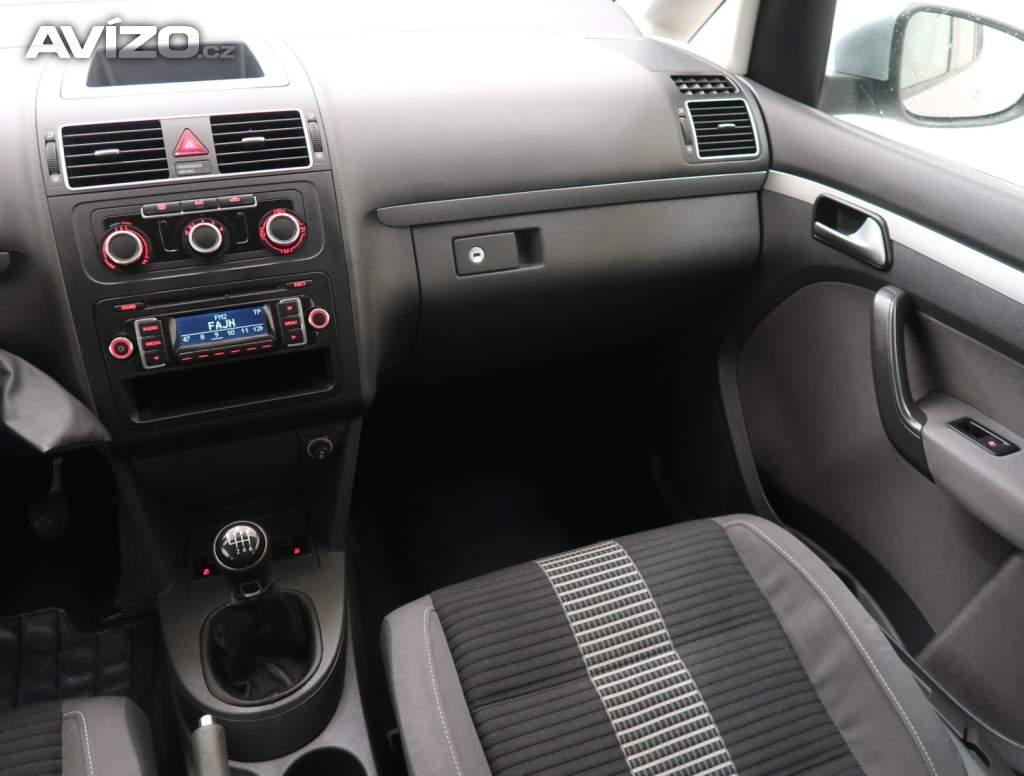 Foto inzerátu Volkswagen Touran 1.6 TDI