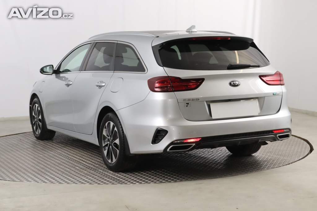Foto inzerátu Kia Ceed 1.6 GDI plug-in