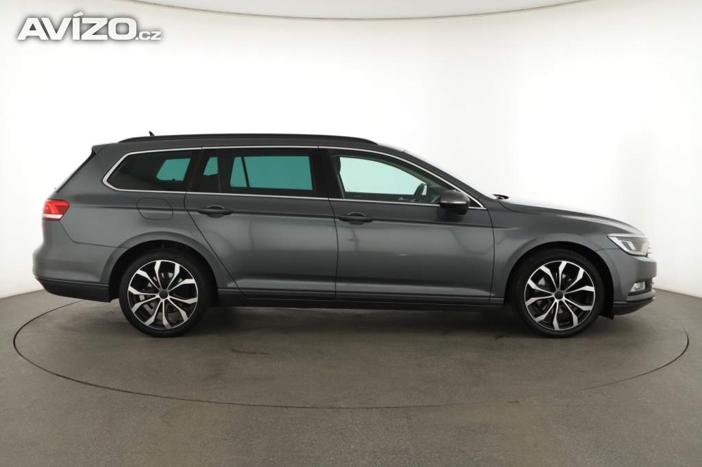Foto inzerátu Volkswagen Passat 2.0 TDI