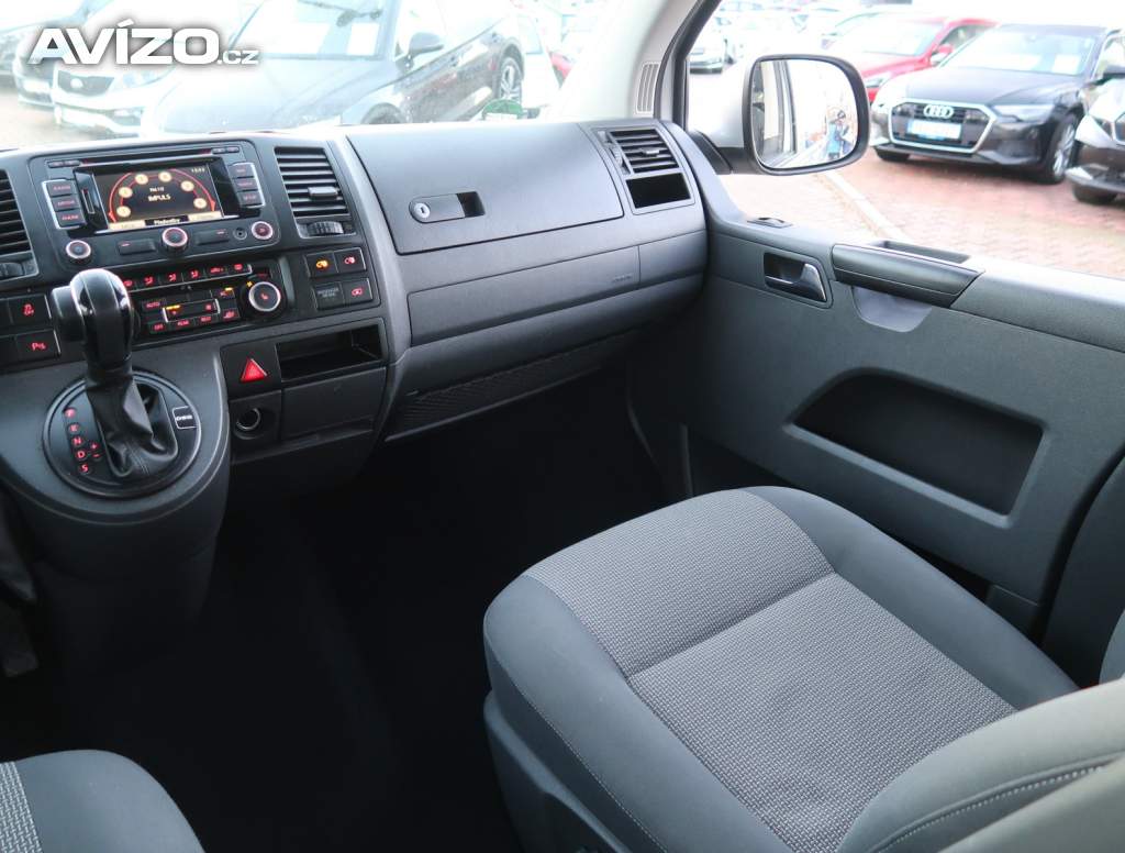 Foto inzerátu Volkswagen Caravelle 2.0 TDI 4MOTION