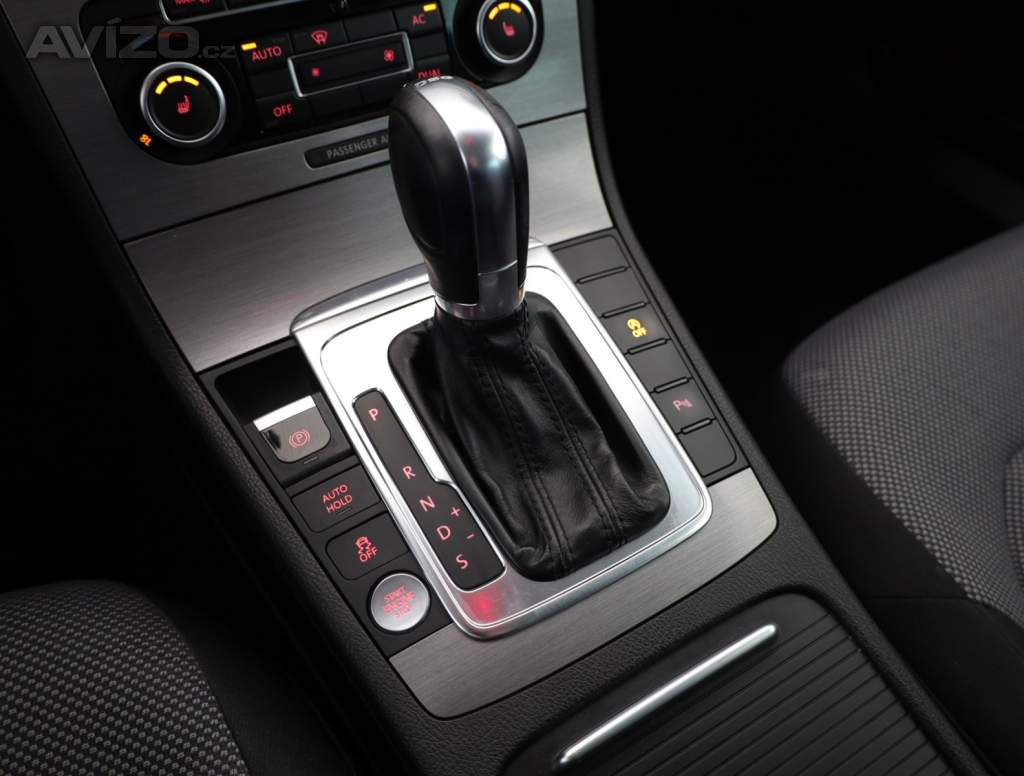 Foto inzerátu Volkswagen Passat 2.0 TDI