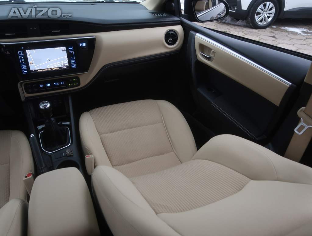 Foto inzerátu Toyota Corolla 1.6 Valvematic