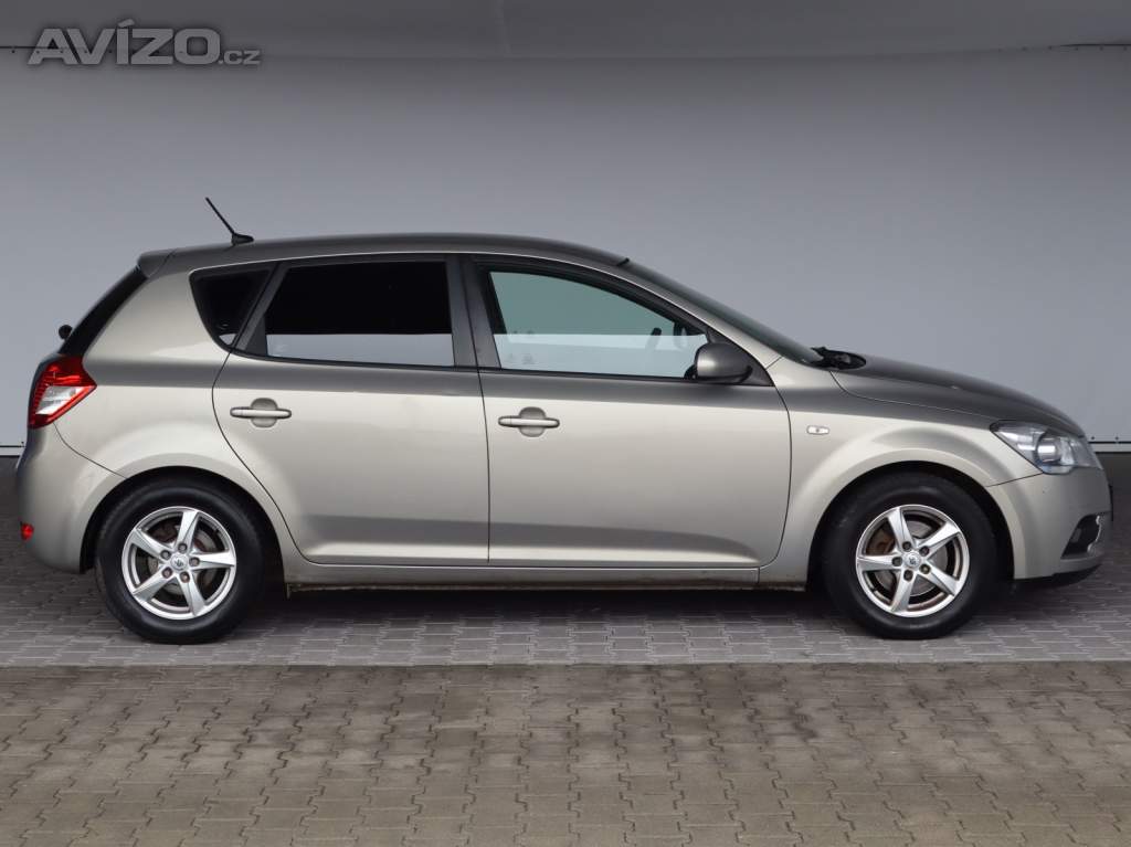 Foto inzerátu Kia Ceed 1.4 CVVT