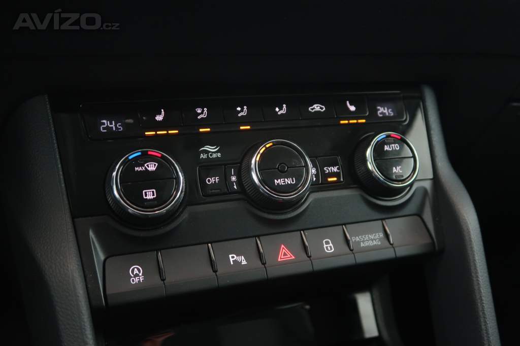 Foto inzerátu Škoda Karoq 1.5 TSI