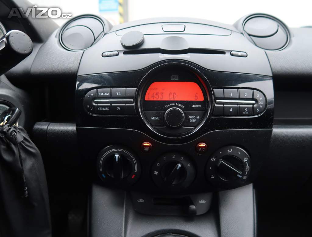 Foto inzerátu Mazda 2 1.3 i