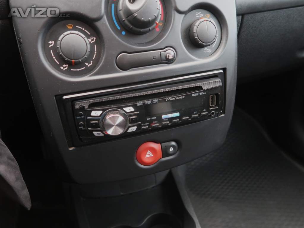 Foto inzerátu Renault Clio 1.2 16V
