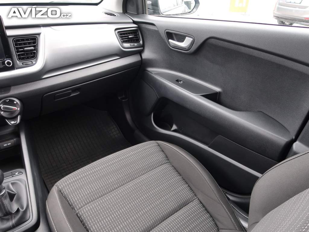 Foto inzerátu Kia Stonic 1.2 DPI