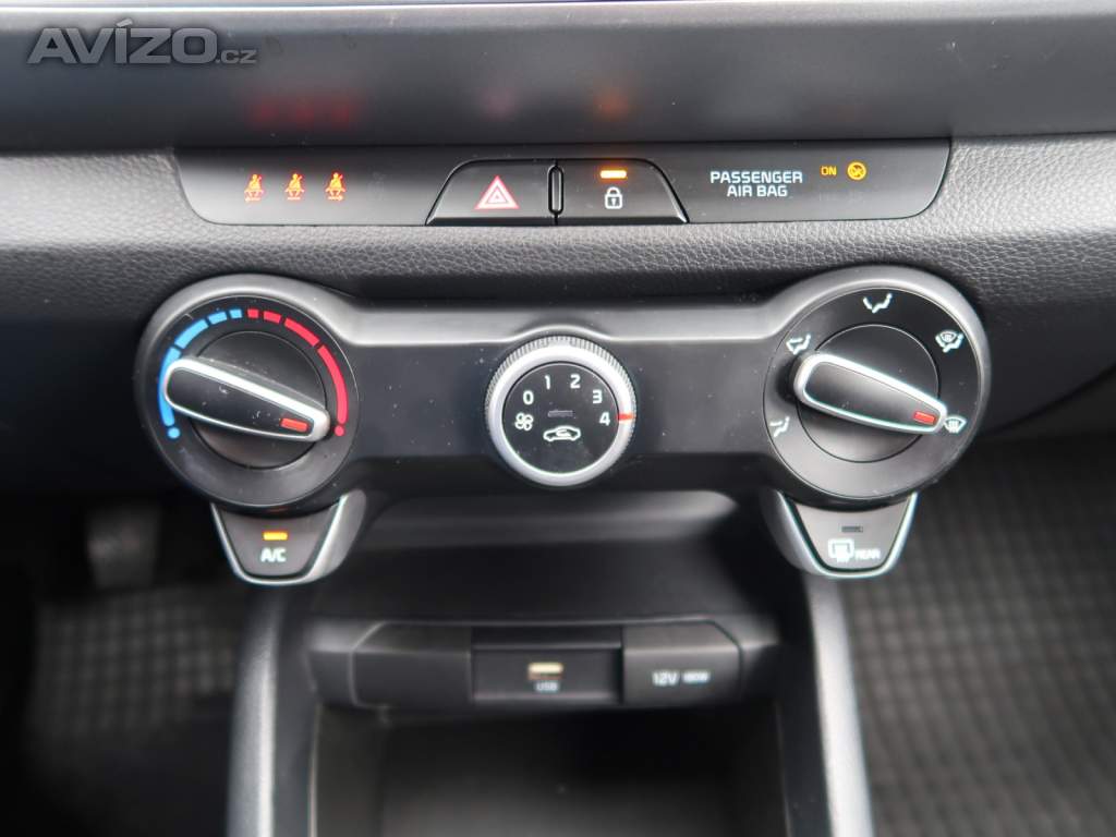 Foto inzerátu Kia Stonic 1.2 DPI