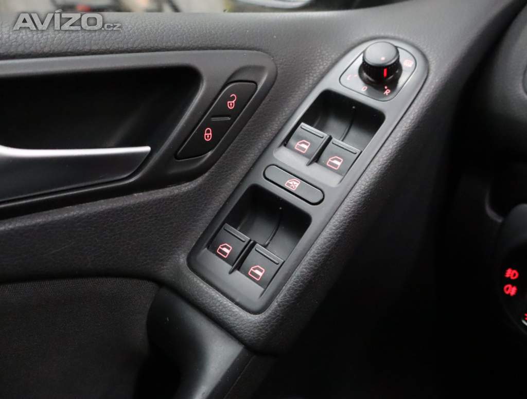 Foto inzerátu Volkswagen Golf 1.6 TDI