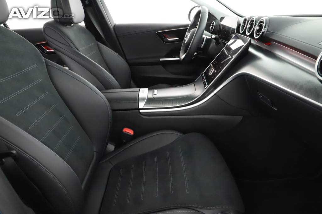 Foto inzerátu Mercedes-Benz Třídy C C 300 e 4MATIC
