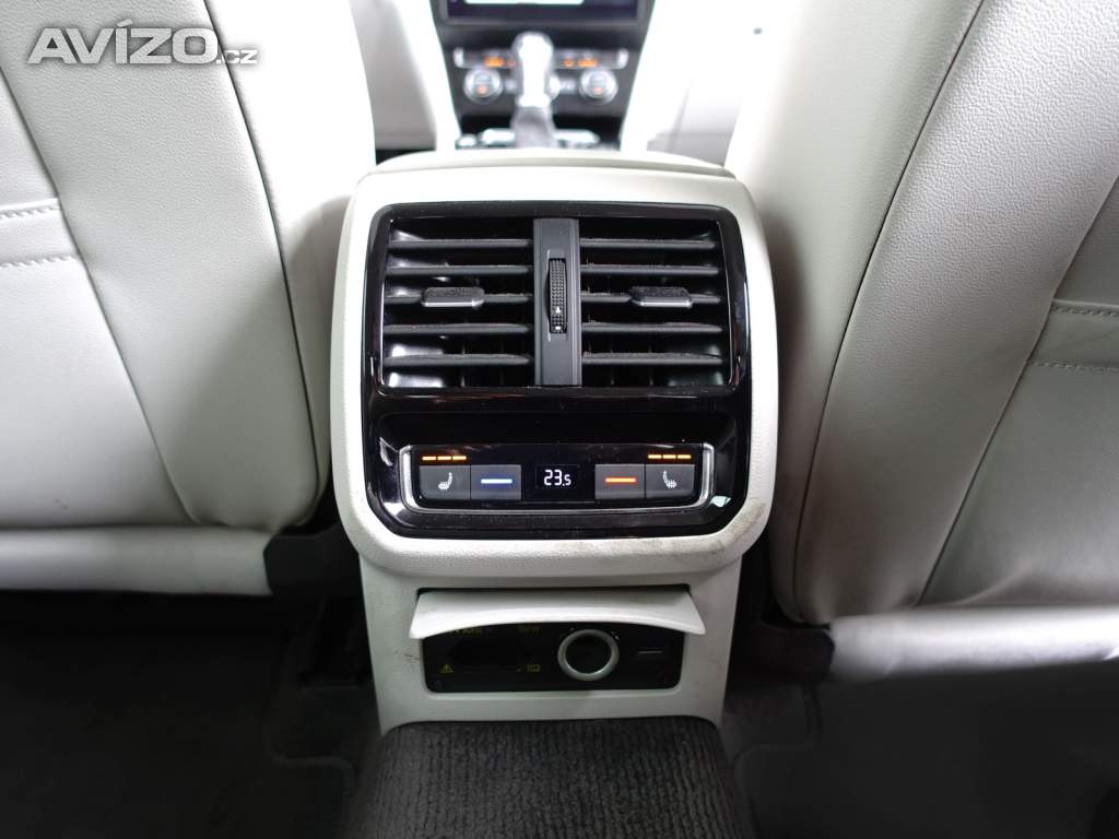 Foto inzerátu Volkswagen Arteon 2.0 TSI