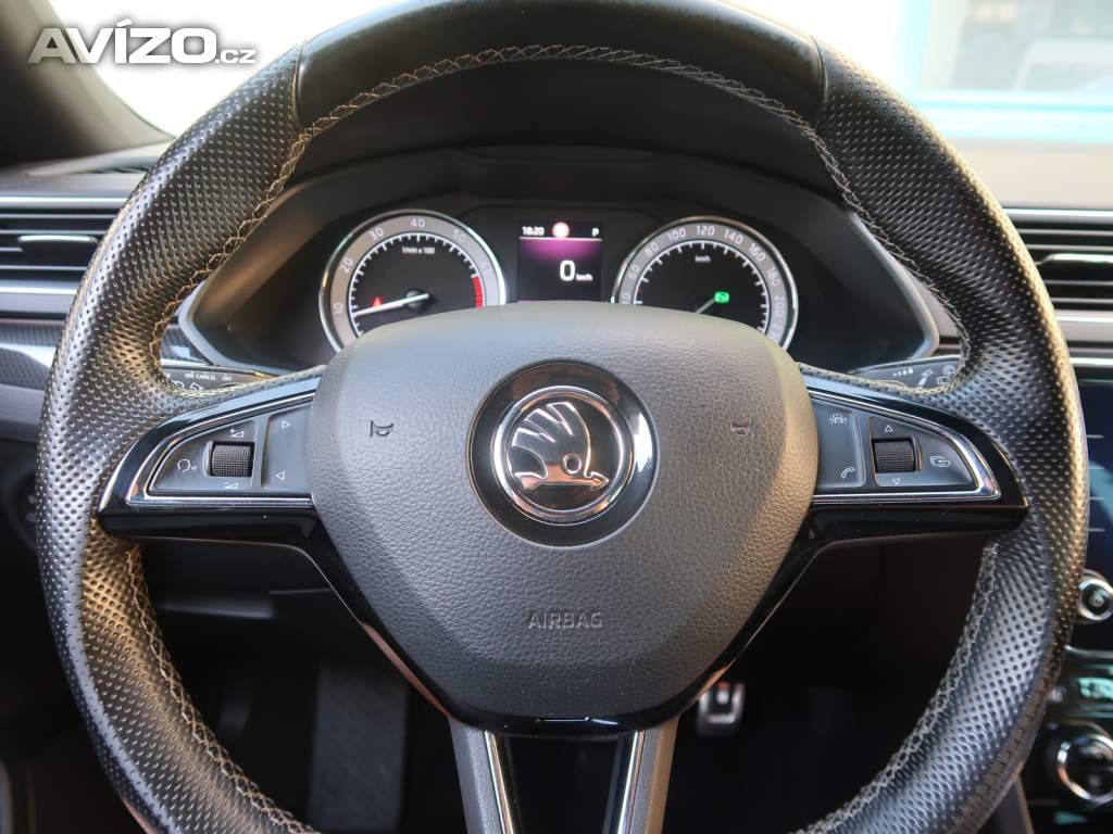 Foto inzerátu Škoda Superb 2.0 TSI