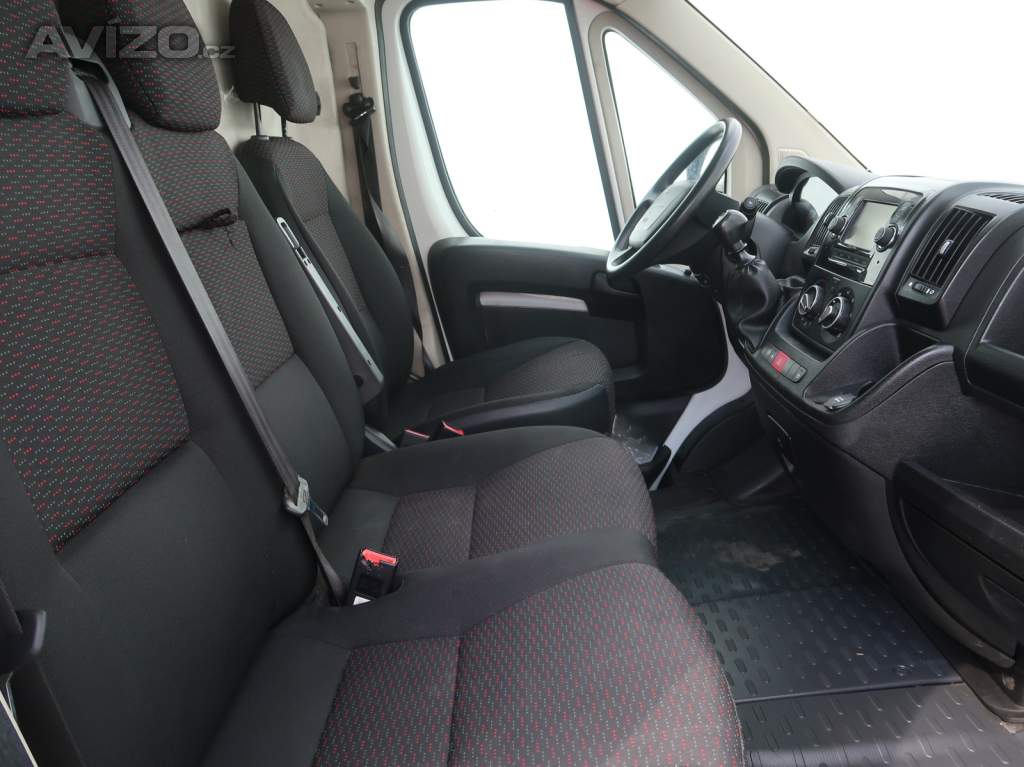 Foto inzerátu Peugeot Boxer 2.2 BlueHDi