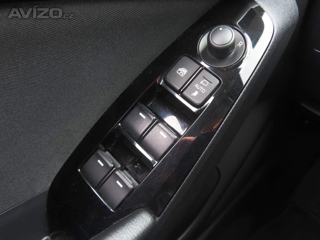 Foto inzerátu Mazda 3 2.0 Skyactiv-G