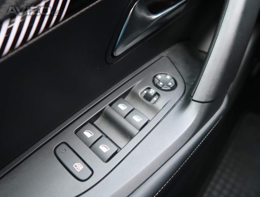 Foto inzerátu Peugeot 2008 1.2 PureTech