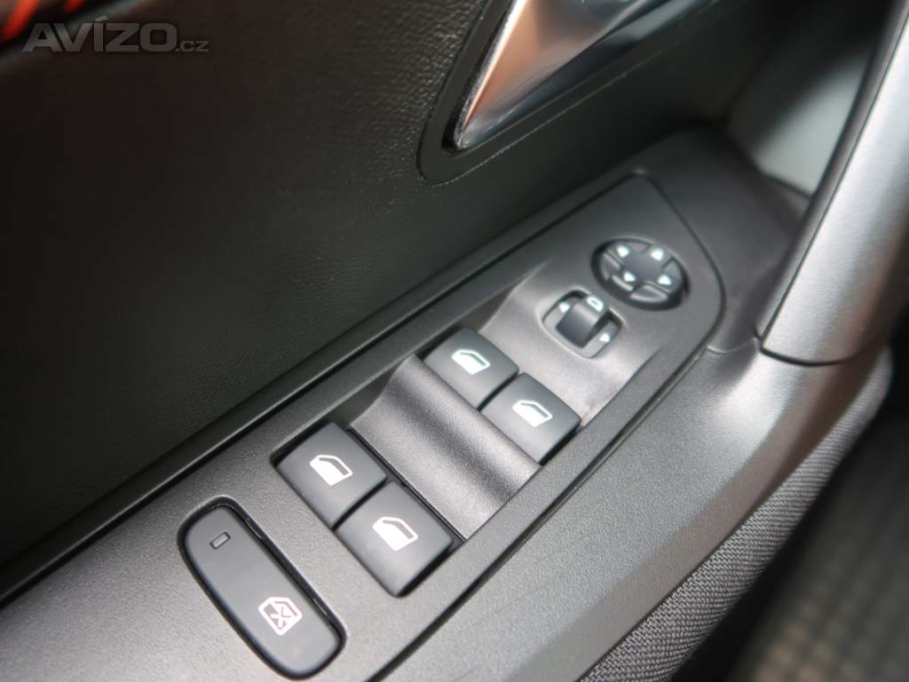 Foto inzerátu Peugeot 2008 1.2 PureTech