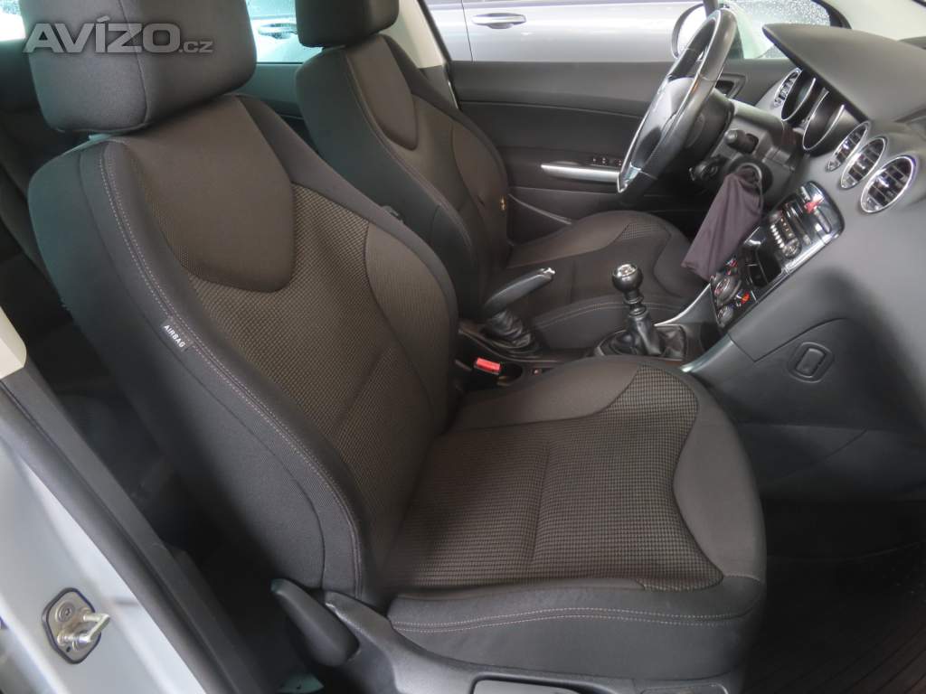 Foto inzerátu Peugeot 308 1.6 e-HDi