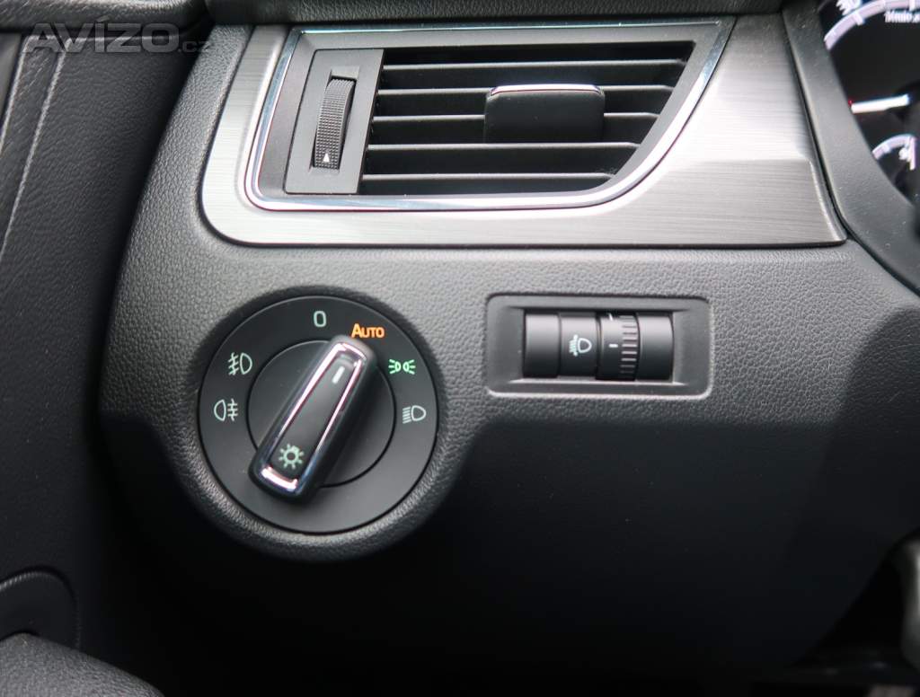 Foto inzerátu Škoda Rapid 1.0 TSI