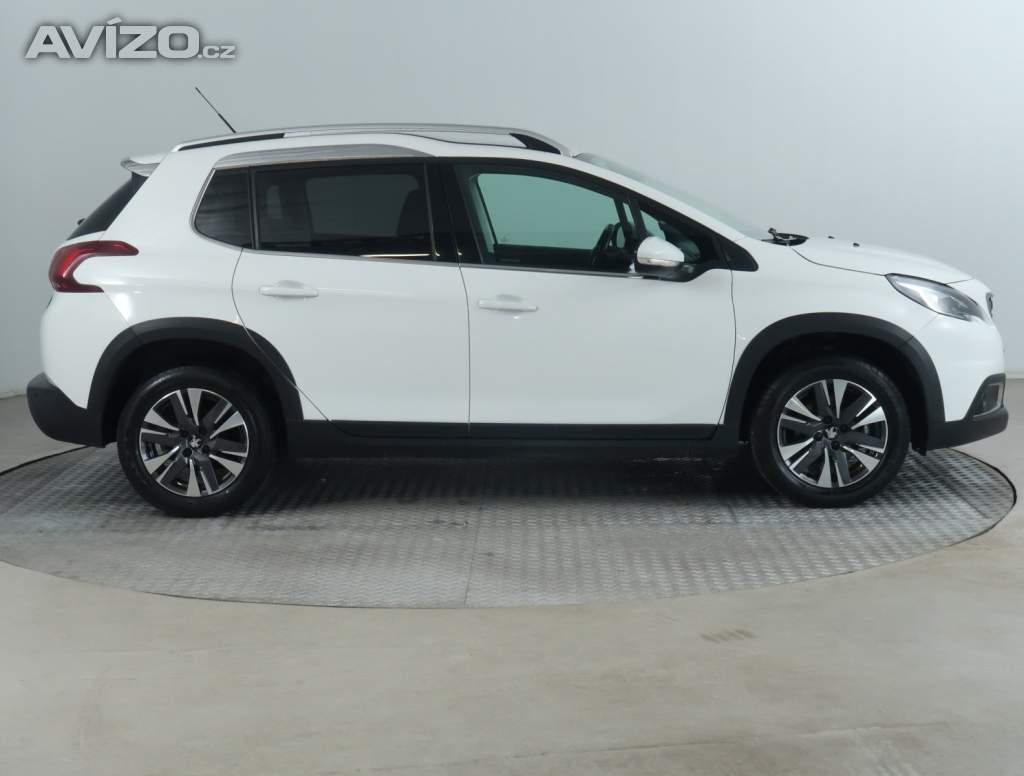 Foto inzerátu Peugeot 2008 1.2 PureTech