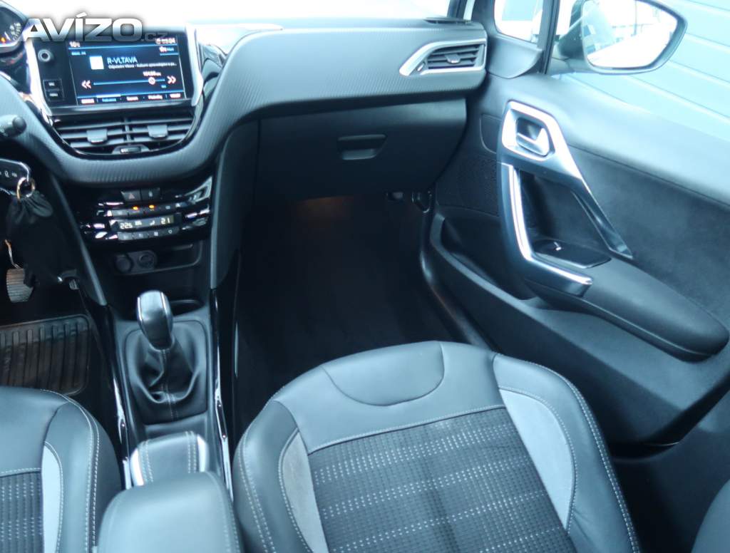 Foto inzerátu Peugeot 2008 1.2 PureTech