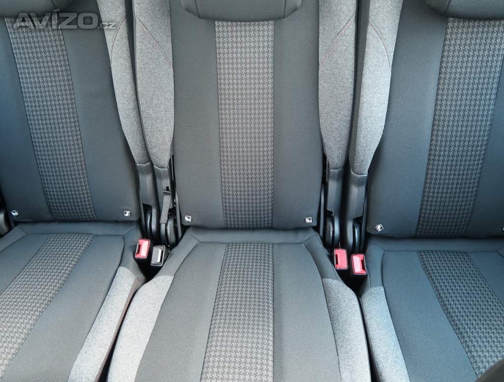 Foto inzerátu Peugeot 5008 1.5 BlueHDi