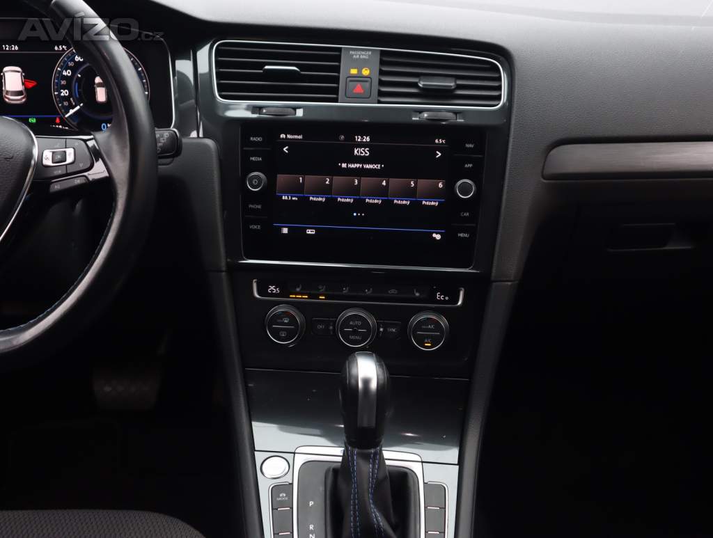 Foto inzerátu Volkswagen e-Golf 32 kWh - 37 Ah