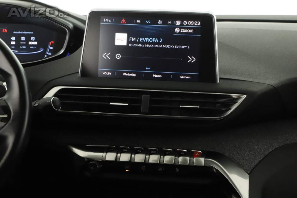 Foto inzerátu Peugeot 3008 1.2 PureTech