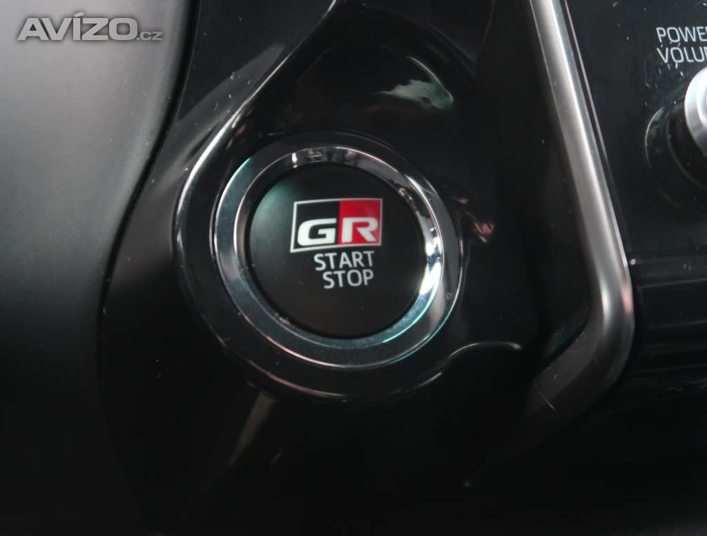 Foto inzerátu Toyota Hilux 2.8 D-4D