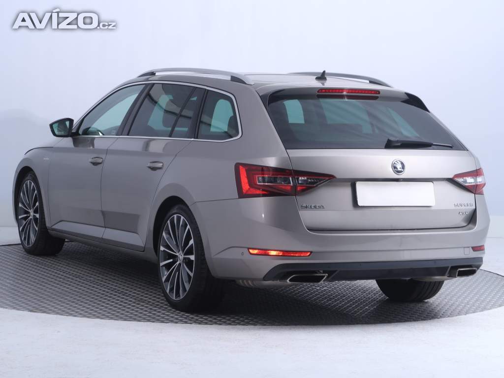 Foto inzerátu Škoda Superb 2.0 TSI