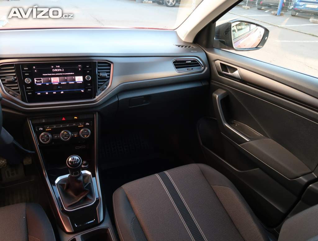 Foto inzerátu Volkswagen T-Roc 1.6 TDI