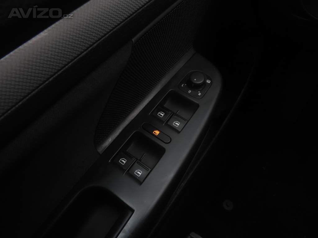 Foto inzerátu Volkswagen Golf 2.0 TDI