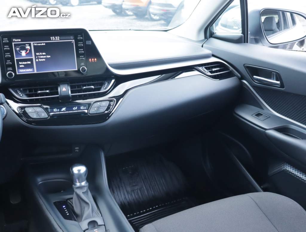 Foto inzerátu Toyota C-HR 1.8 Hybrid