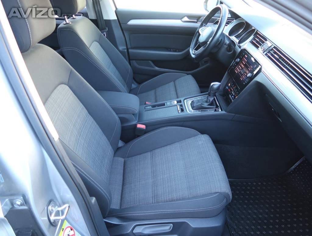 Foto inzerátu Volkswagen Passat 2.0 TDI