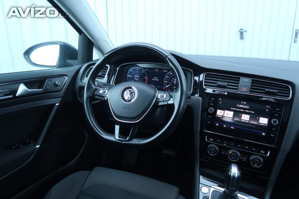 Foto inzerátu Volkswagen Golf 1.6 TDI