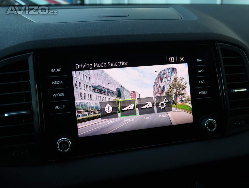 Foto inzerátu Škoda Karoq 1.5 TSI